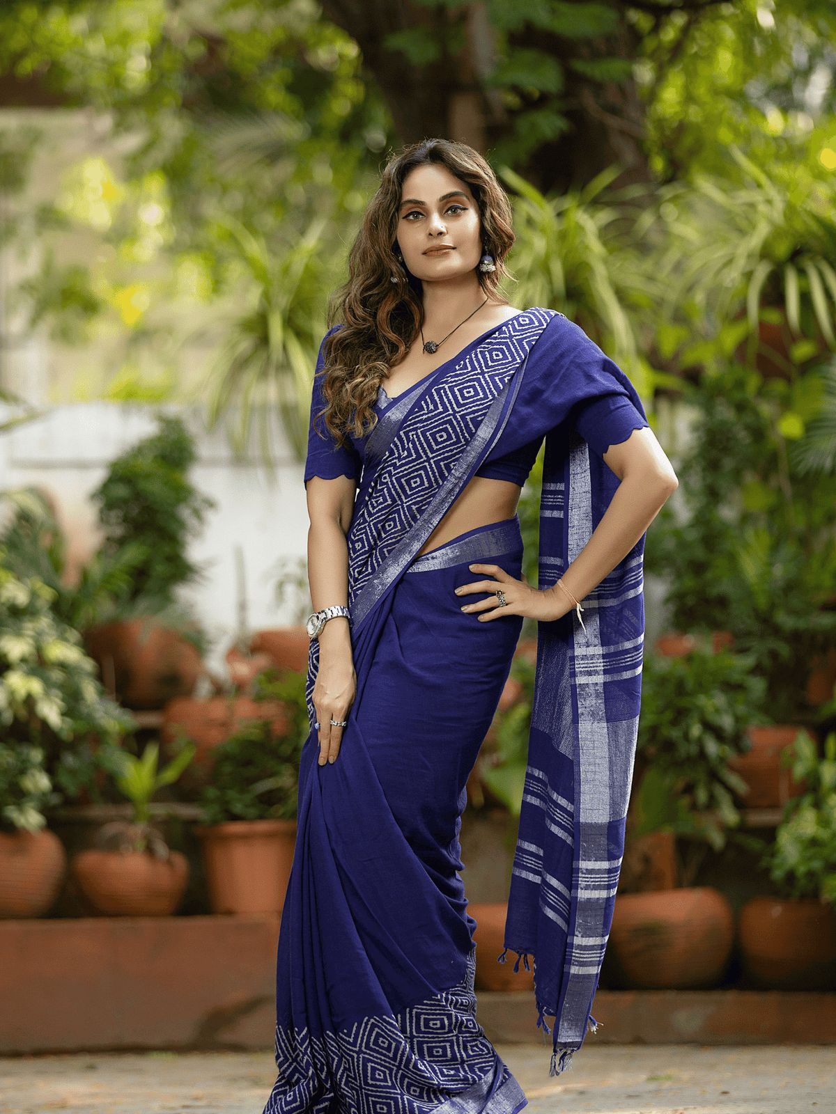 SOFT LINEN PRINTED SAREE