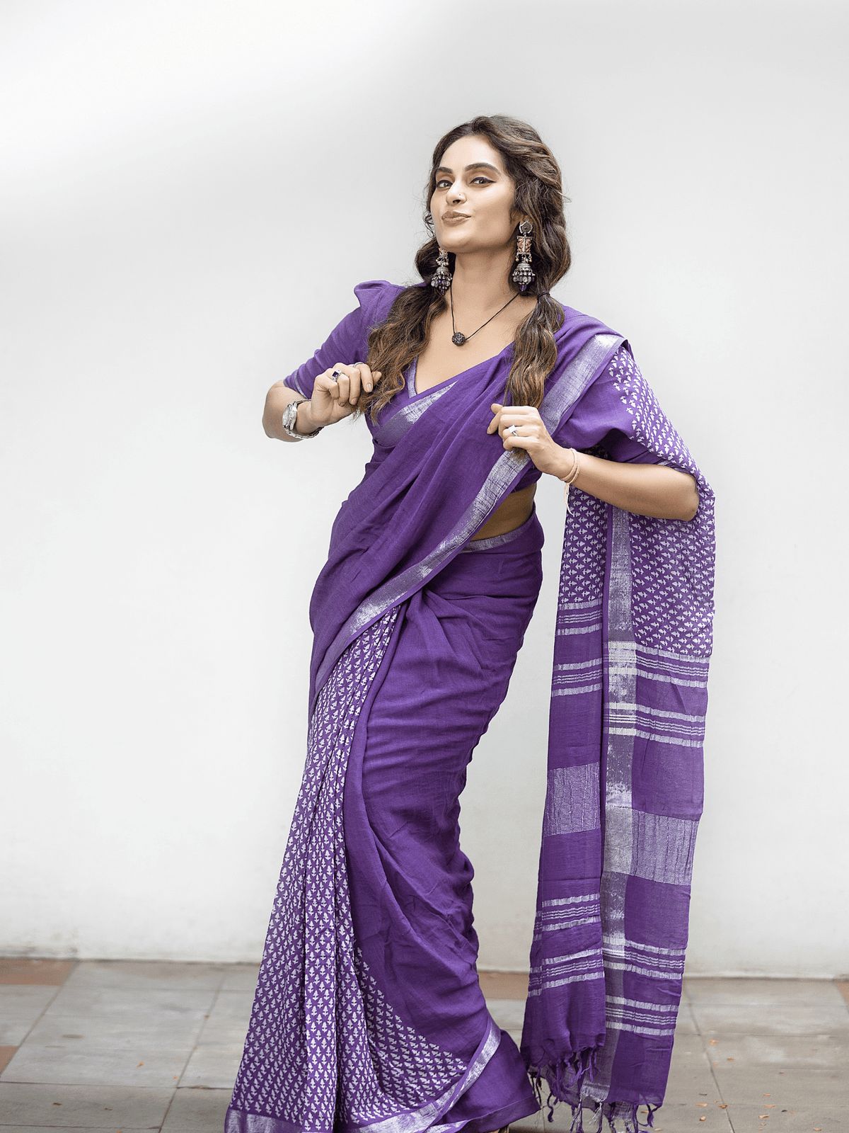 SOFT LINEN PRINTED SAREE