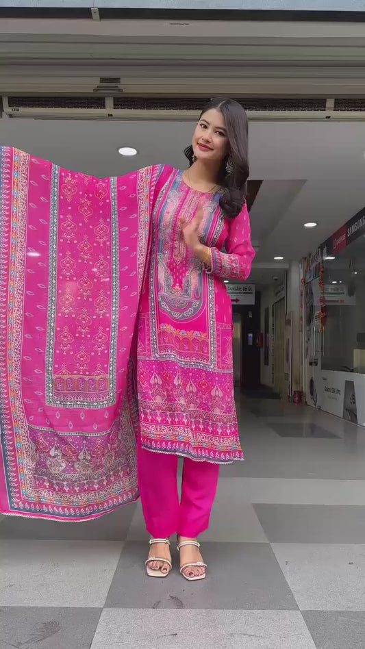 The Chinon kurti and dupatta